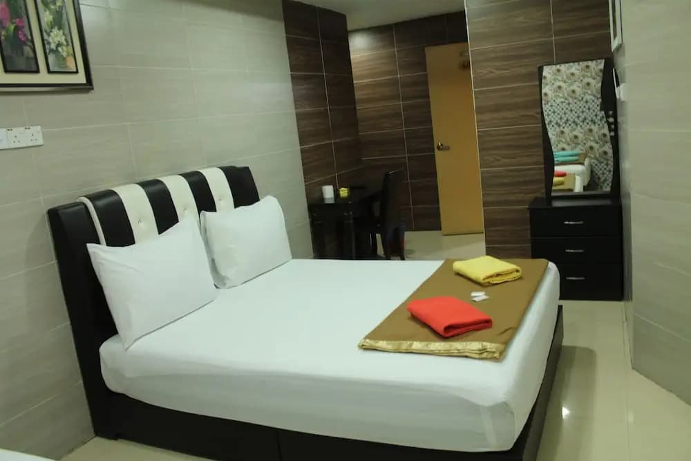 New Wave Vines Hotel - photo 3