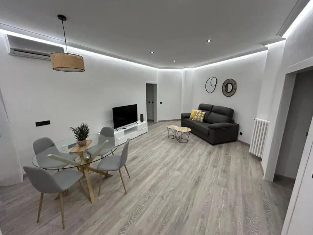 Dakota Suites - photo 1