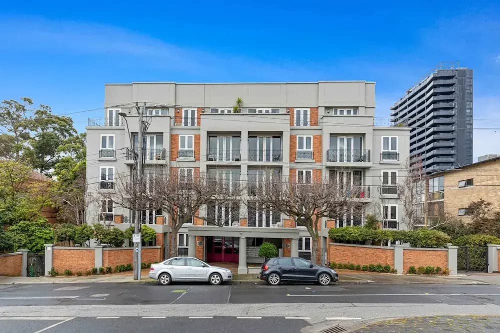 Lovely Boutique 1-bed Unit With Gym & Pool - photo 9
