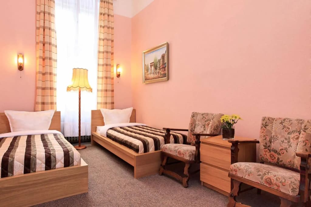 Hotel - Pension Cortina - photo 3
