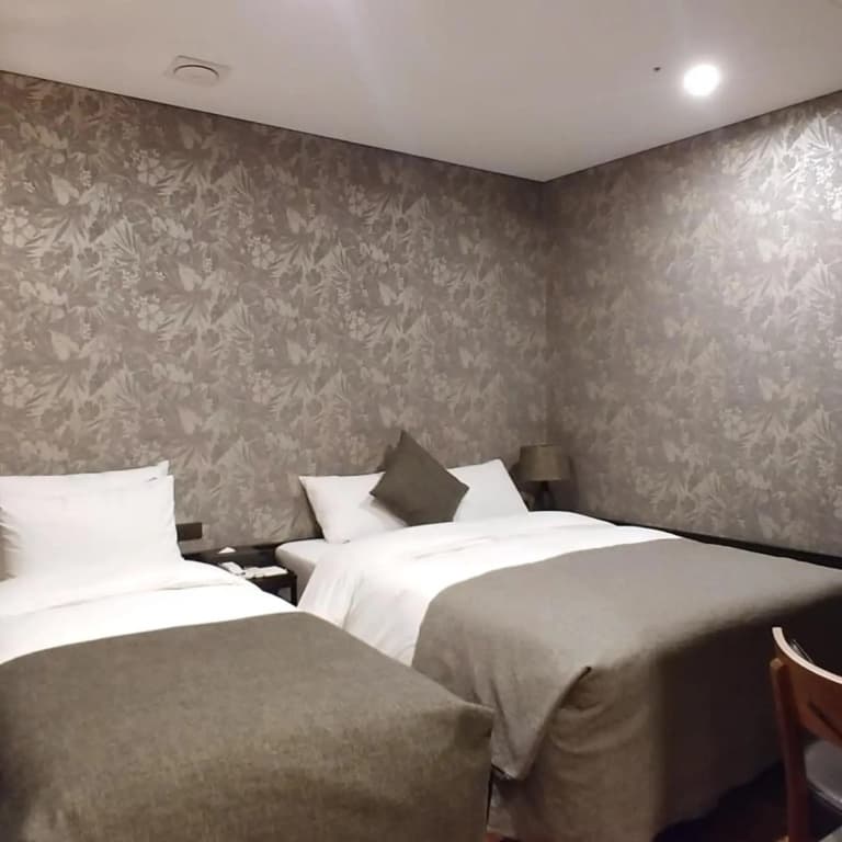SR Hotel Sadang - photo 40