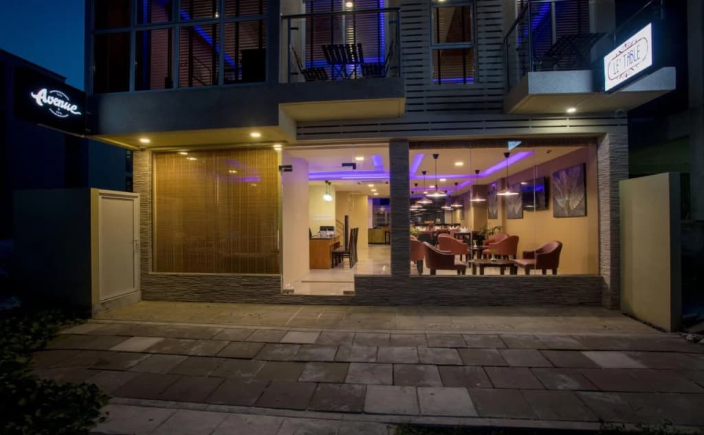 The Avenue and Spa - photo 10