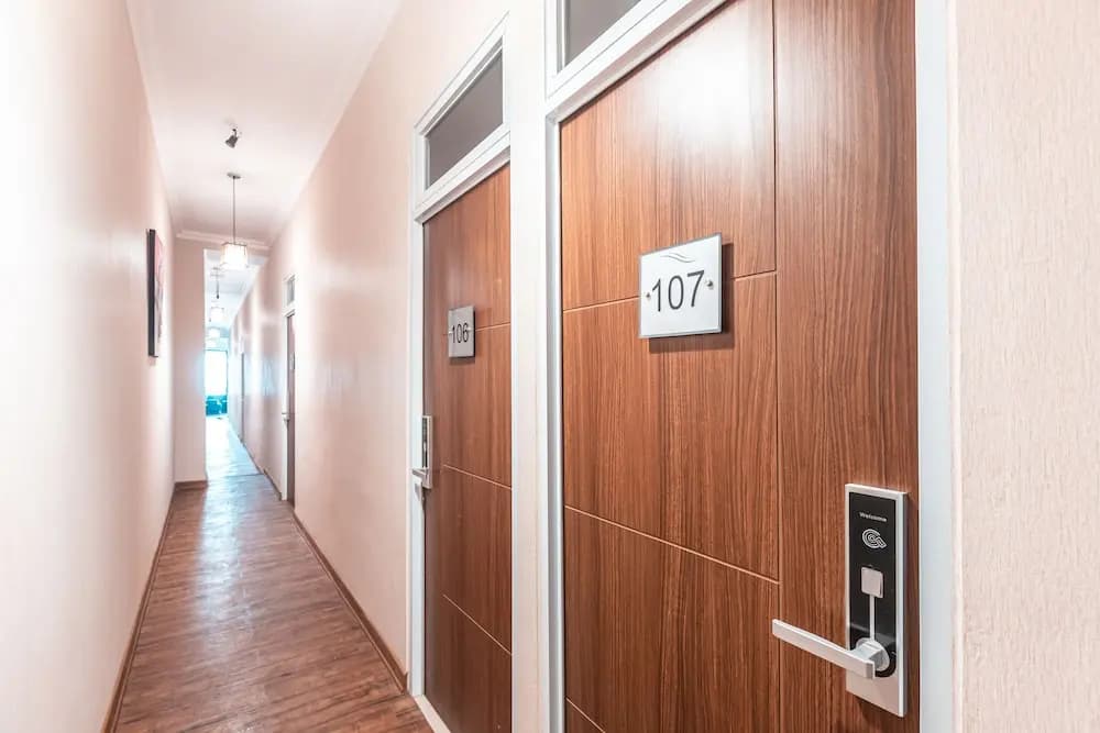 D' Teras by OYO Rooms - photo 10