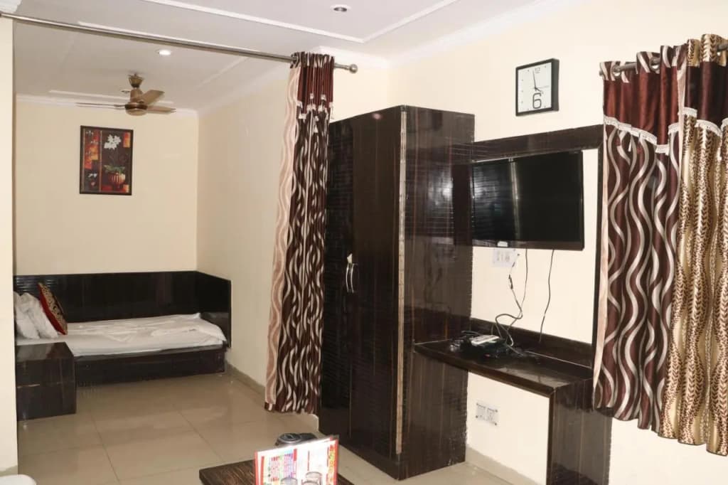 Hotel Surya Plaza - photo 34