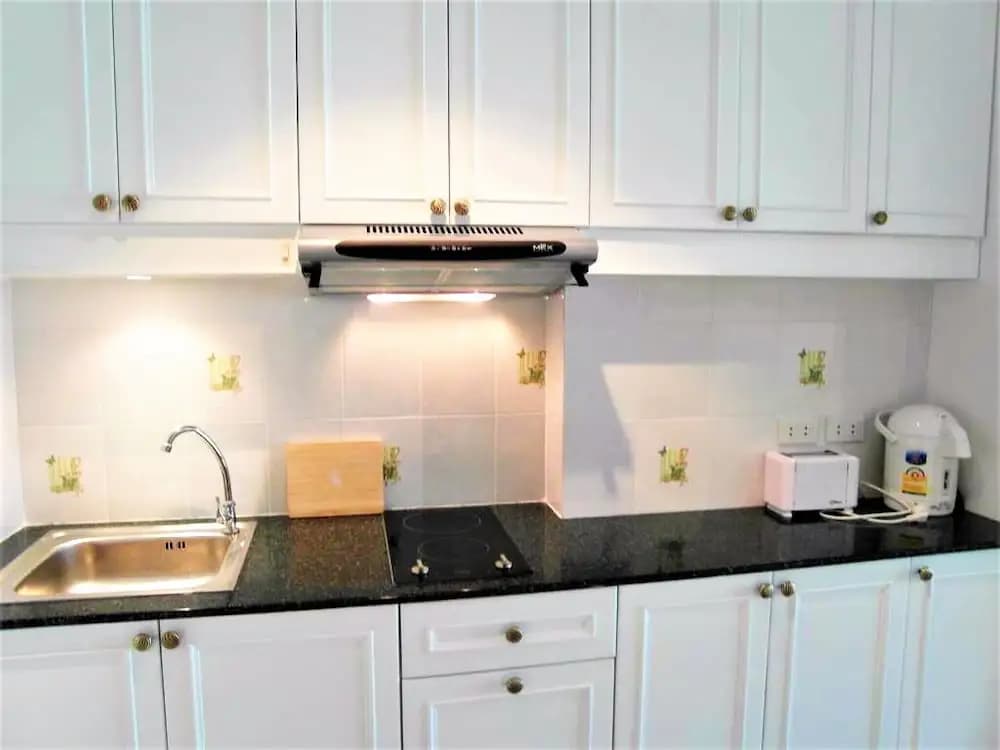 Fully Equipped Studio Apartment View Talay 1 Pattaya - photo 16