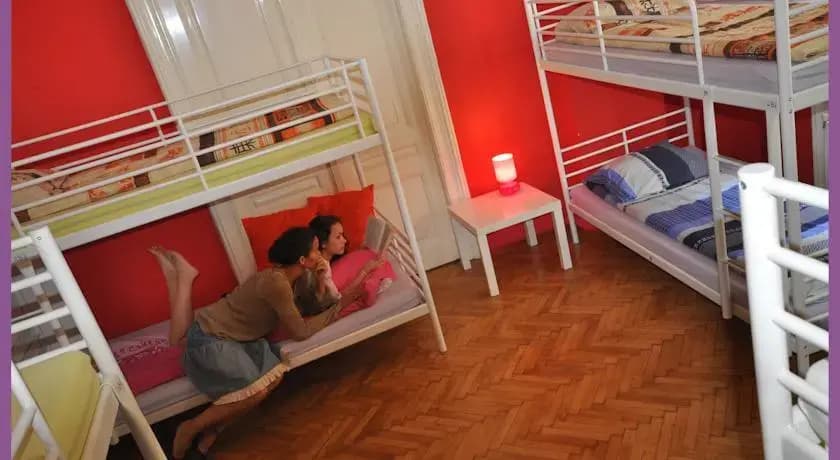 Fifth Hostel - photo 2