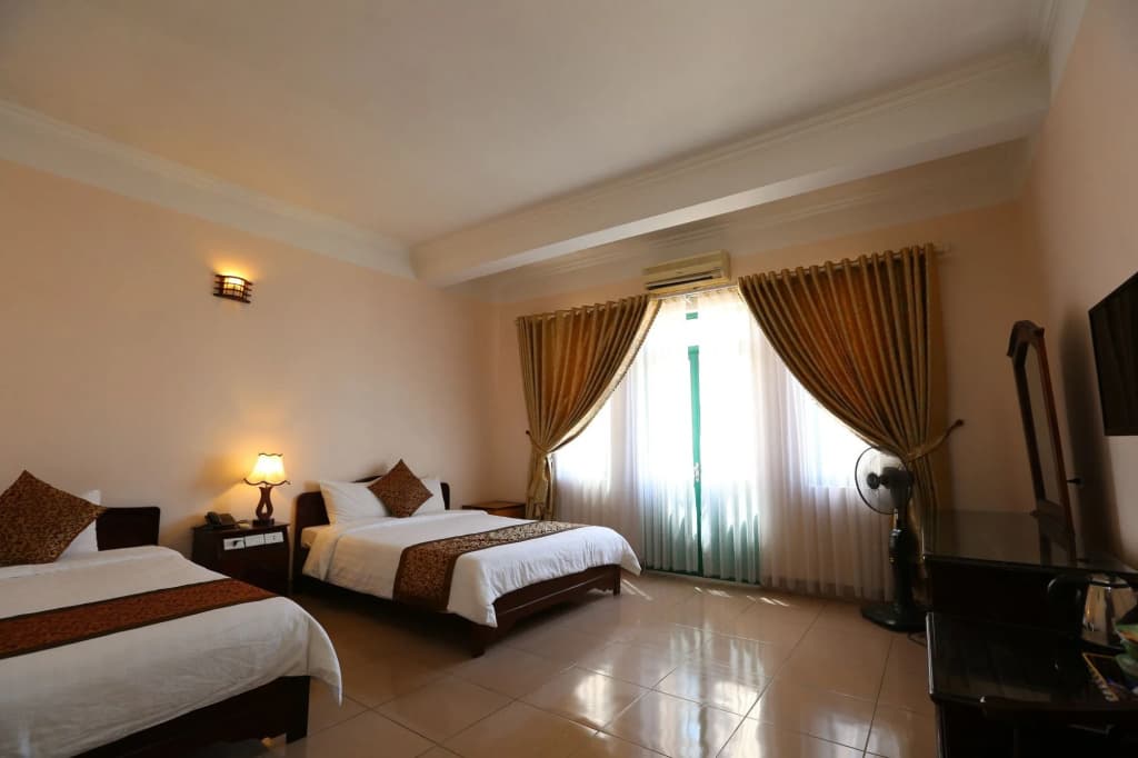 Central Halong Hotel - photo 5