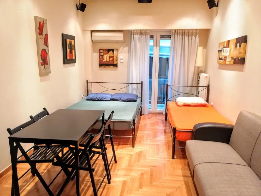 Modern apartment in Athens center - photo 6