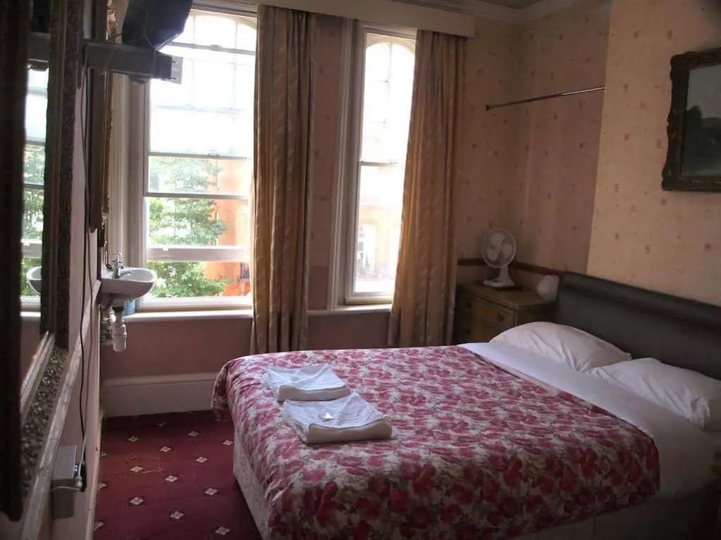 Oakley Hotel - photo 5