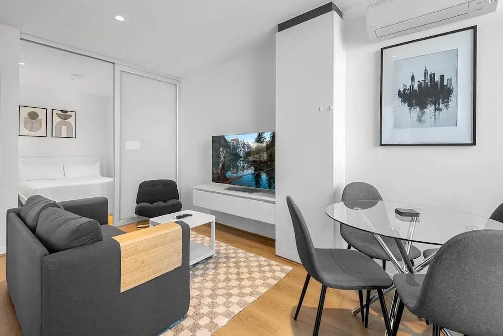 Melbourne CBD 2bed With Gym, Sauna & Pool Access - photo 13