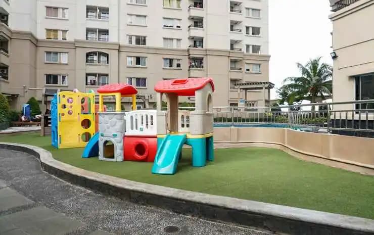 Sweet 2BR Mediterania Marina Residences By Travelio - photo 4