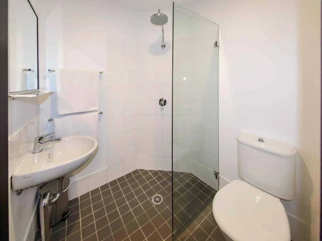 ibis budget Sydney East - photo 8