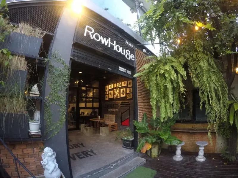 Row Hou8e Hostel - photo 2