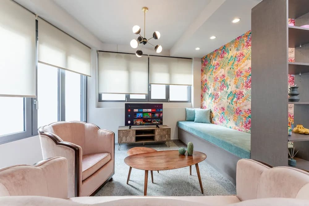 Acropolis Pop Art Apartment - photo 6