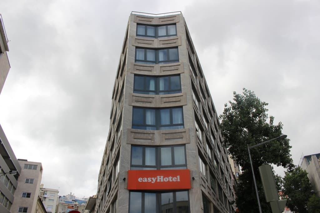 easyHotel Lisbon - photo 1