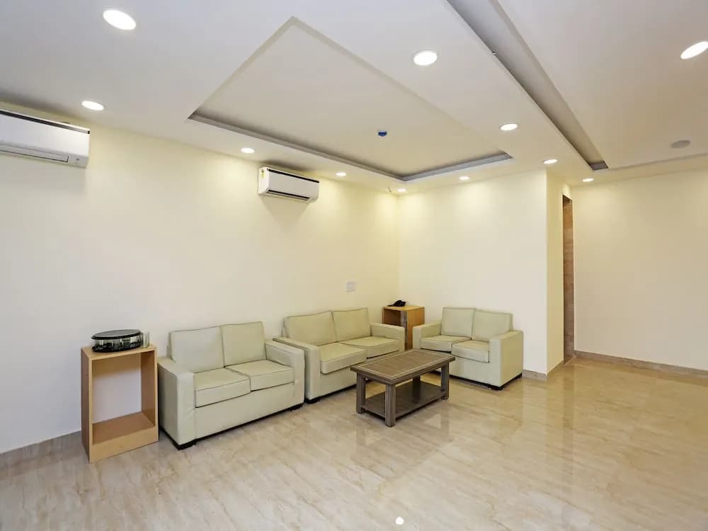 Hotel D'Capitol- Delhi Airport - photo 13