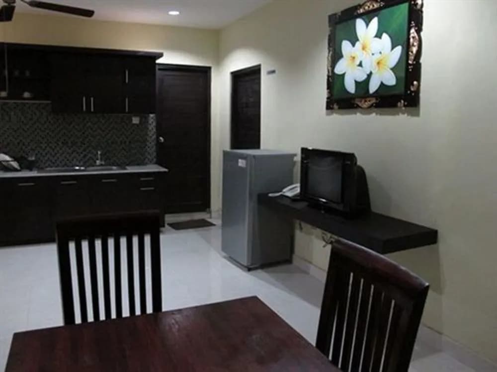 Capital O 1666 Grand Pudjawan Hotel - photo 24