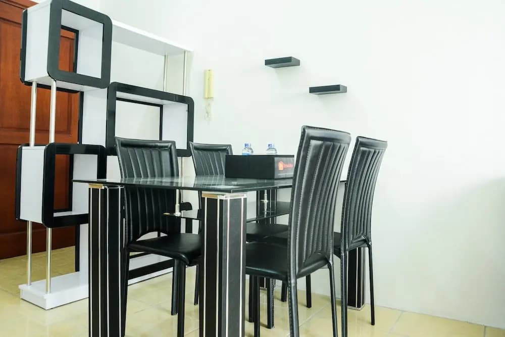 Strategic 2BR City View Grand Palace Kemayoran Apartment By Travelio - photo 10
