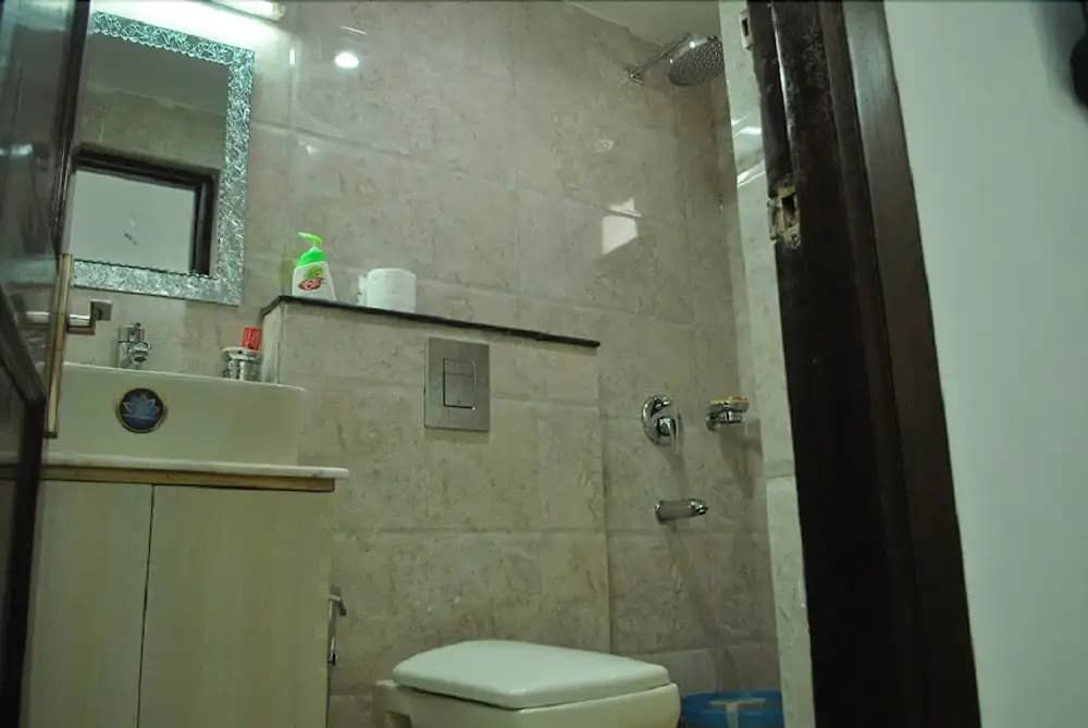 BIR Home Stay - photo 12