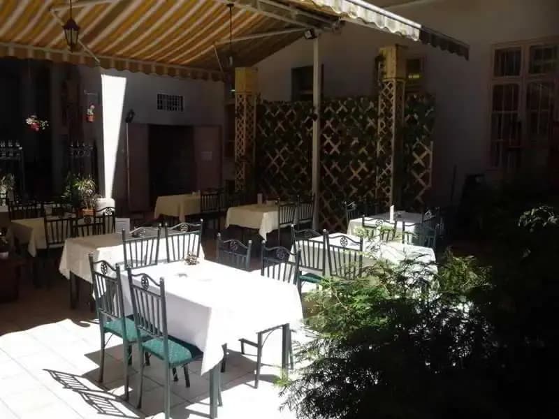 Fehér Páva Hotel - photo 10