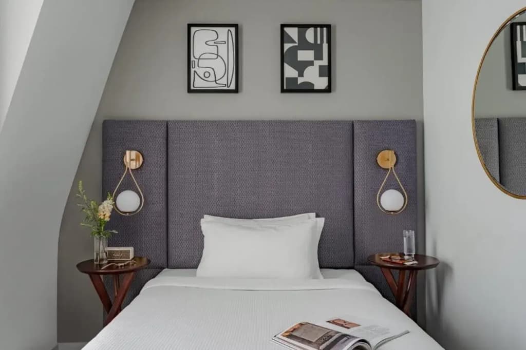 Hotel Henry VIII - photo 6