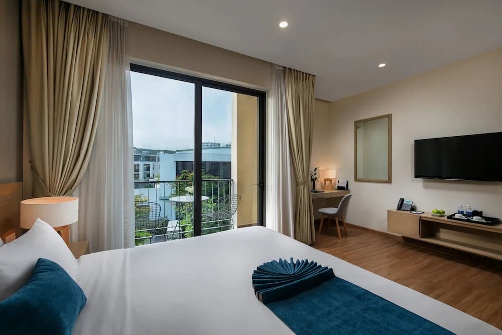 La Batisse Resort Halong - photo 6