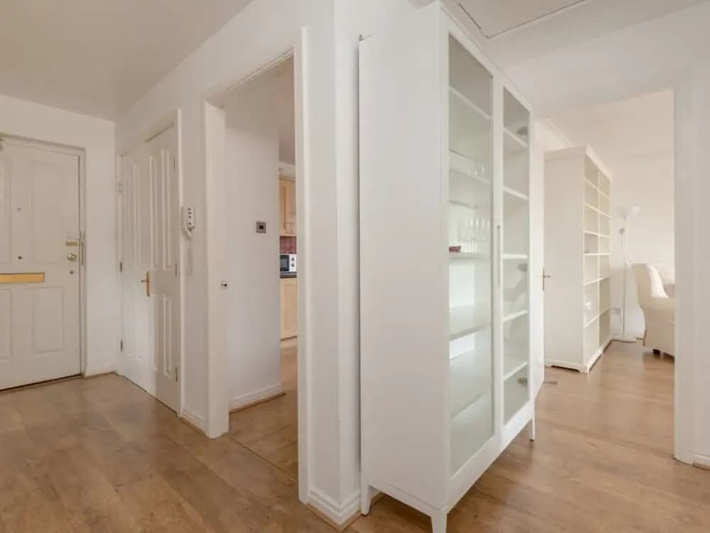 Spacious Flat In Stockbridge - photo 8