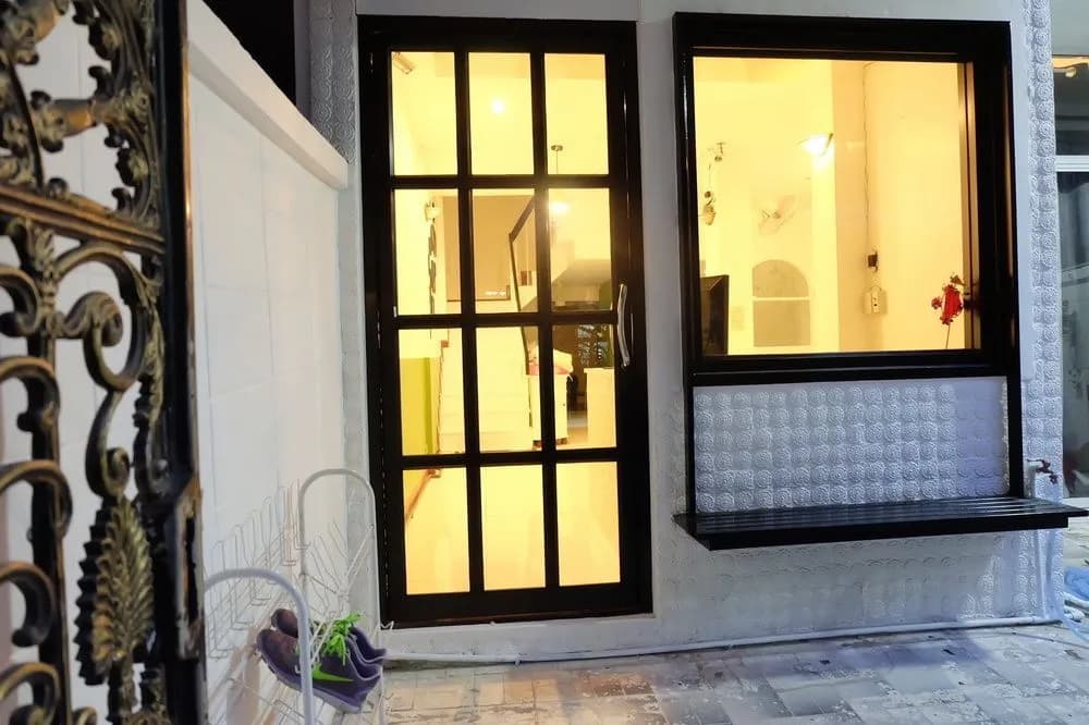 Manii Hostel Asoke - photo 1
