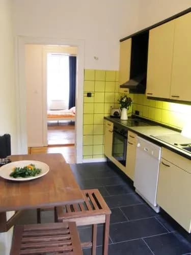 Elegante Altbauwohnung (CB1) - photo 3