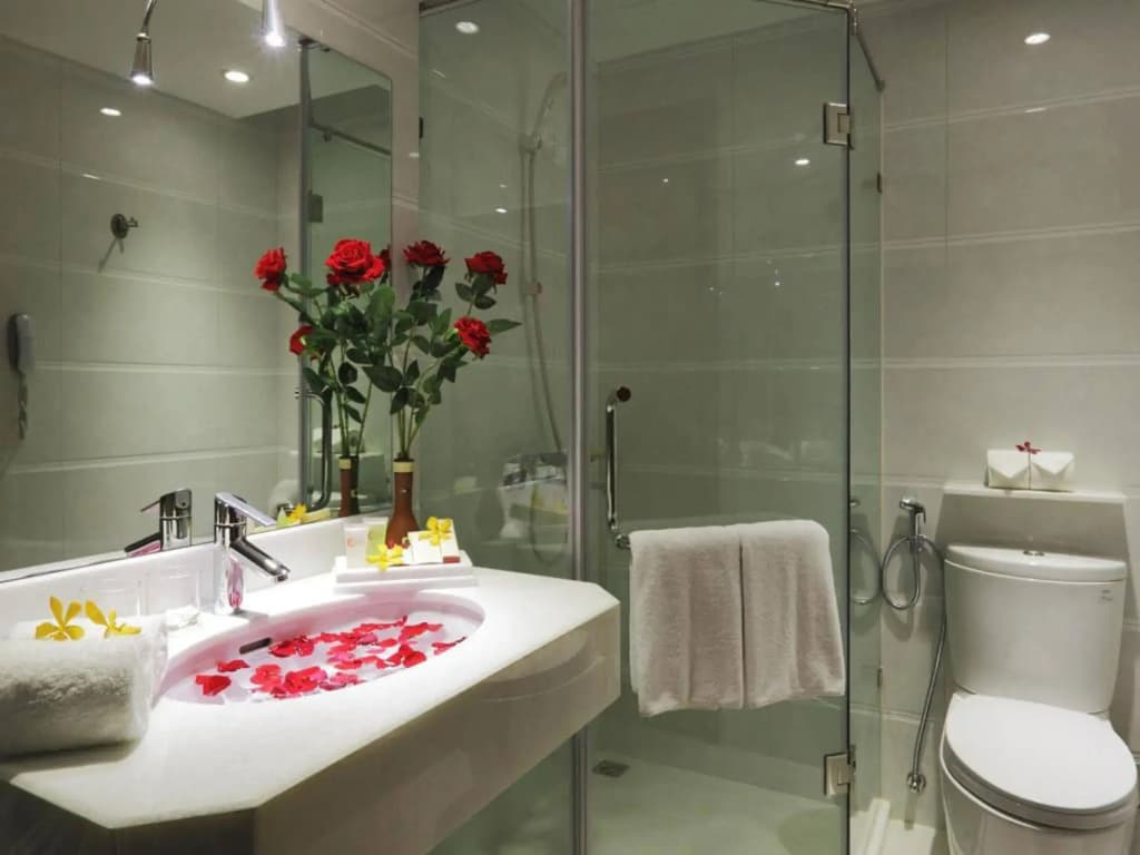 Cosmopolitan Hotel - photo 8