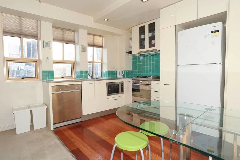 2 Beds 2 Baths Free Carpark behind State Library - photo 10