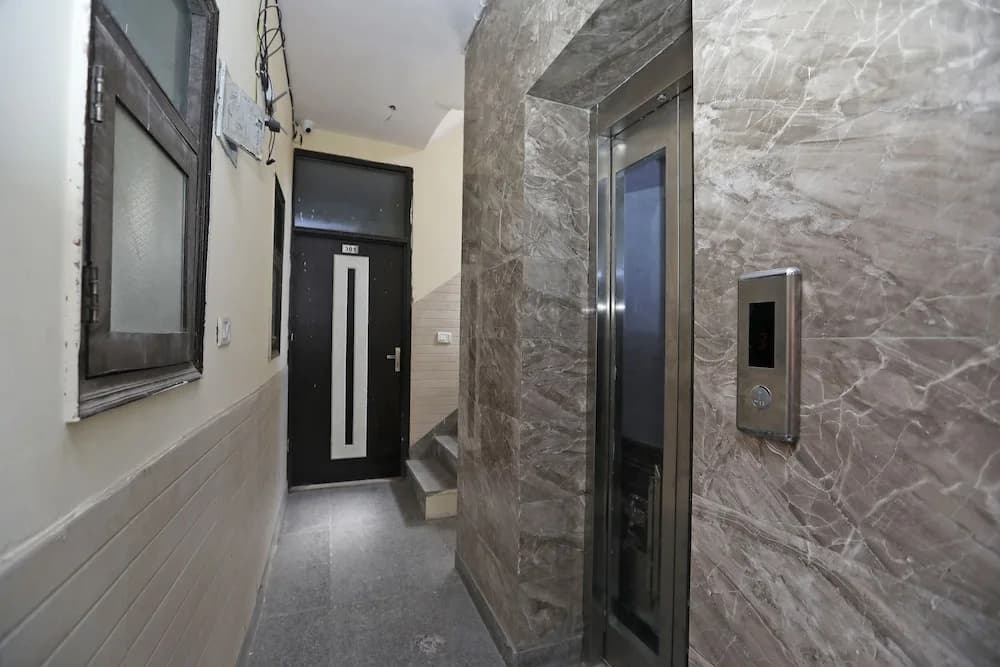 Happy Stay by OYO Rooms - photo 11