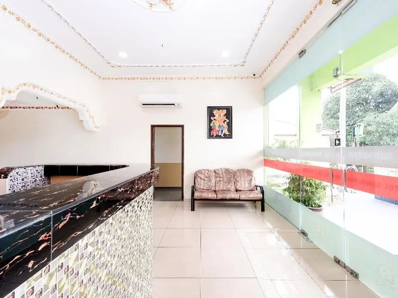Hotel Sunsurya - photo 10