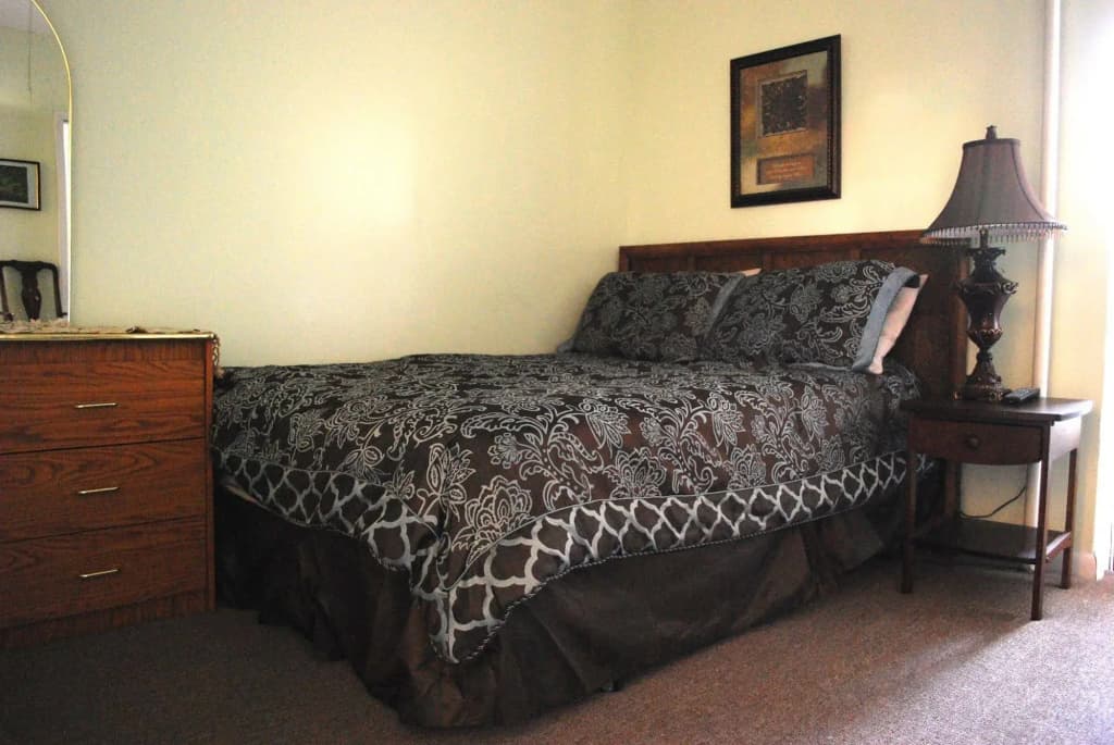 Delz Bed & Breakfast - photo 5