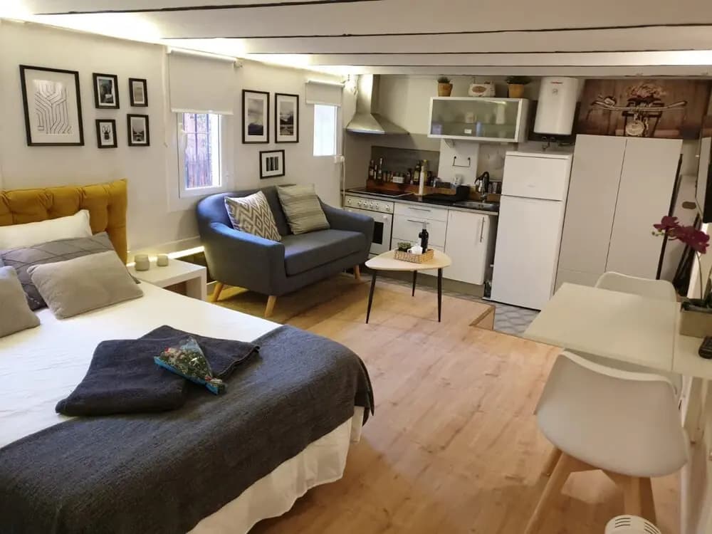 New Studio Just Renovated Center BCN - photo 14