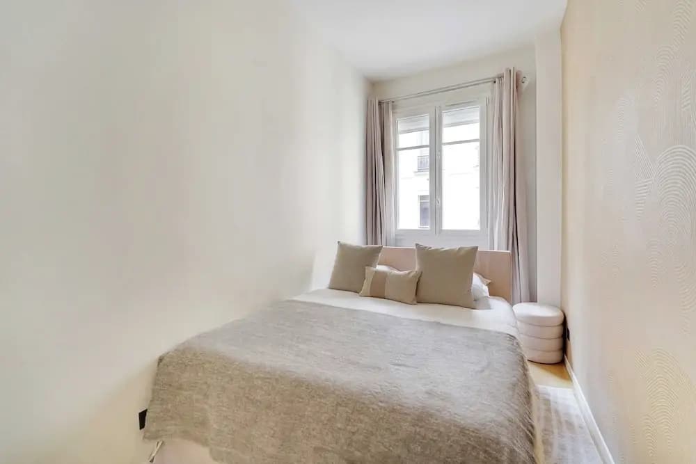 Beautiful Apartment - 2bd/4p - Arc de Triomphe - photo 3