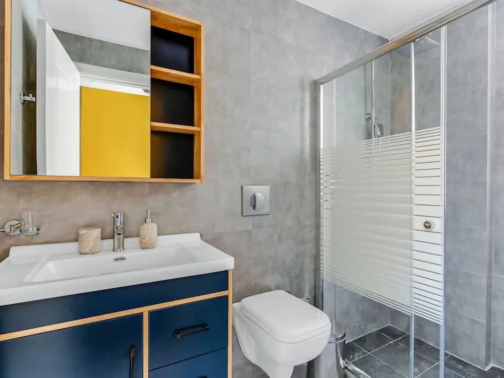 Sanders Center - Nice Studio Apt With Balcony - photo 9