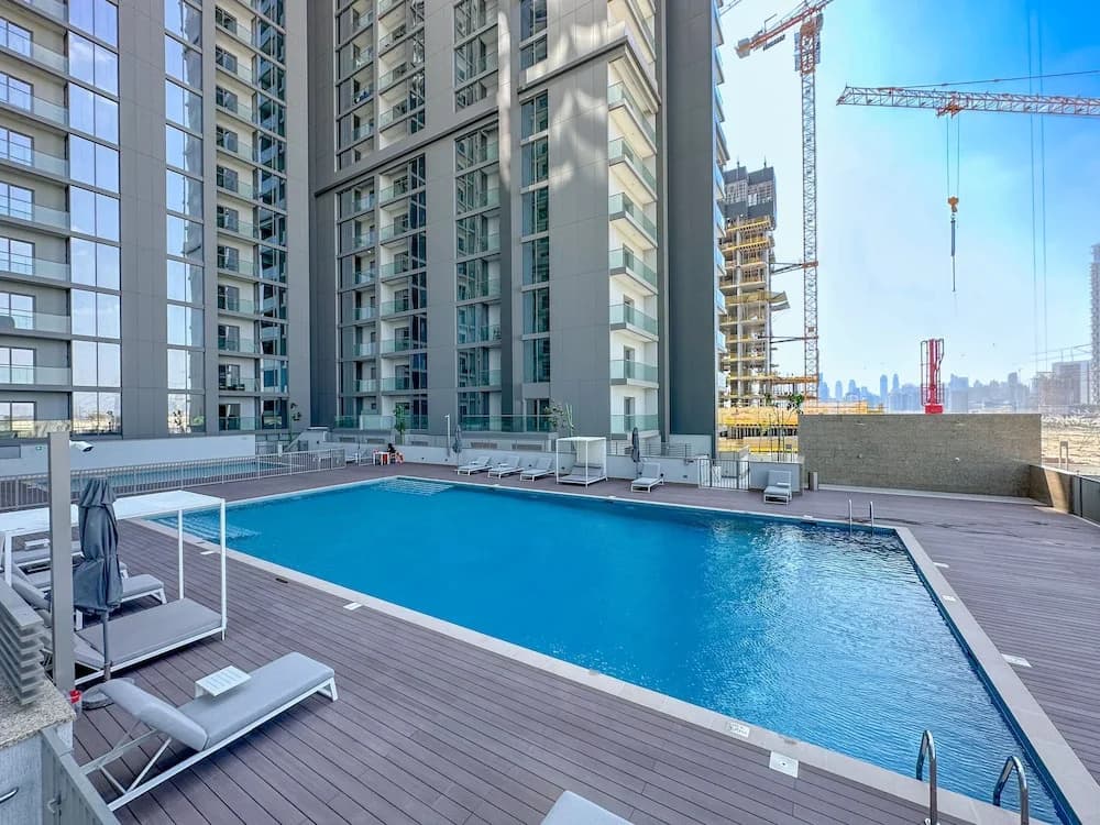 Luxury StayCation - Stylish Apartment With Balcony And City Views - photo 6
