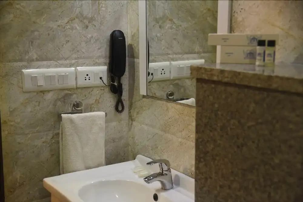 Hotel Hans Jasola - photo 10