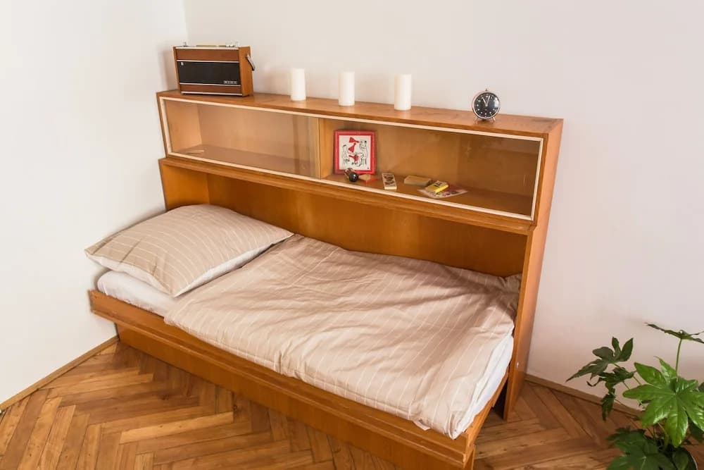Central Retro Apartment - photo 2