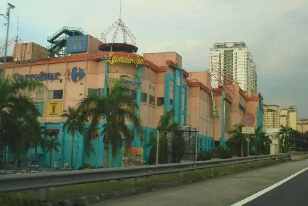 Own Private Jucuzzi POOL inside Sri Petaling Hse - photo 1