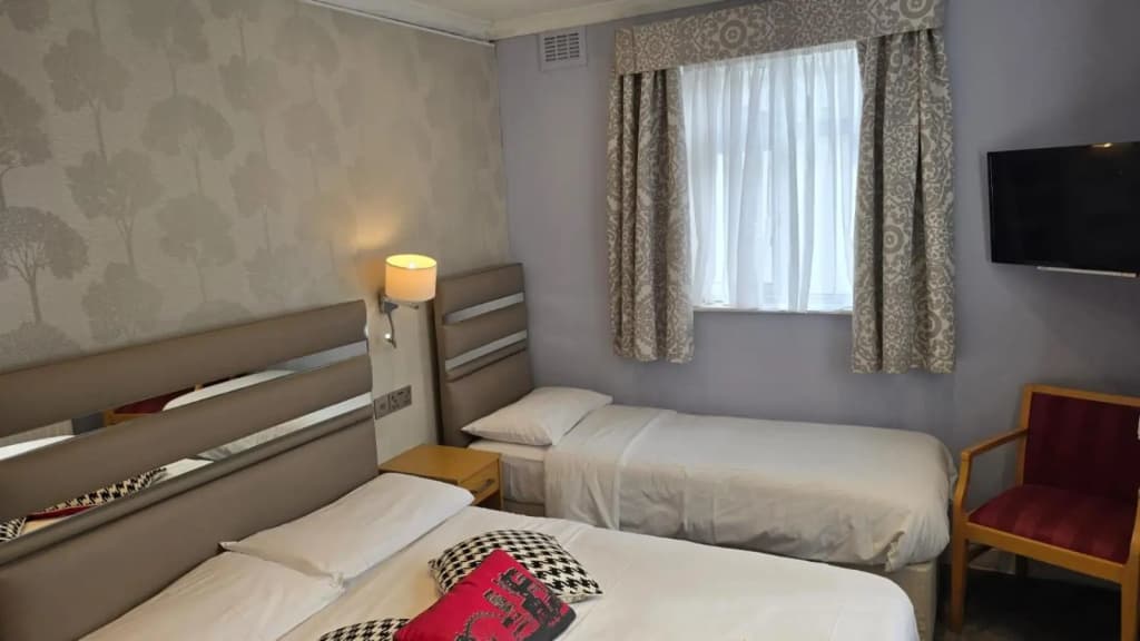 Kingsway Park Hotel at Park Avenue - photo 22