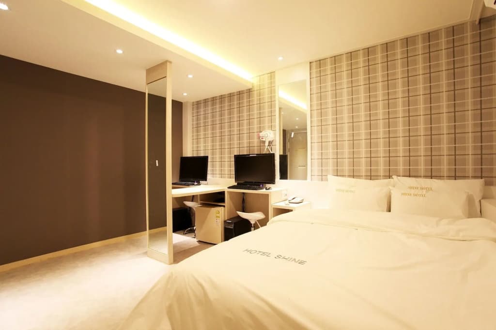 Shine Hotel - photo 26