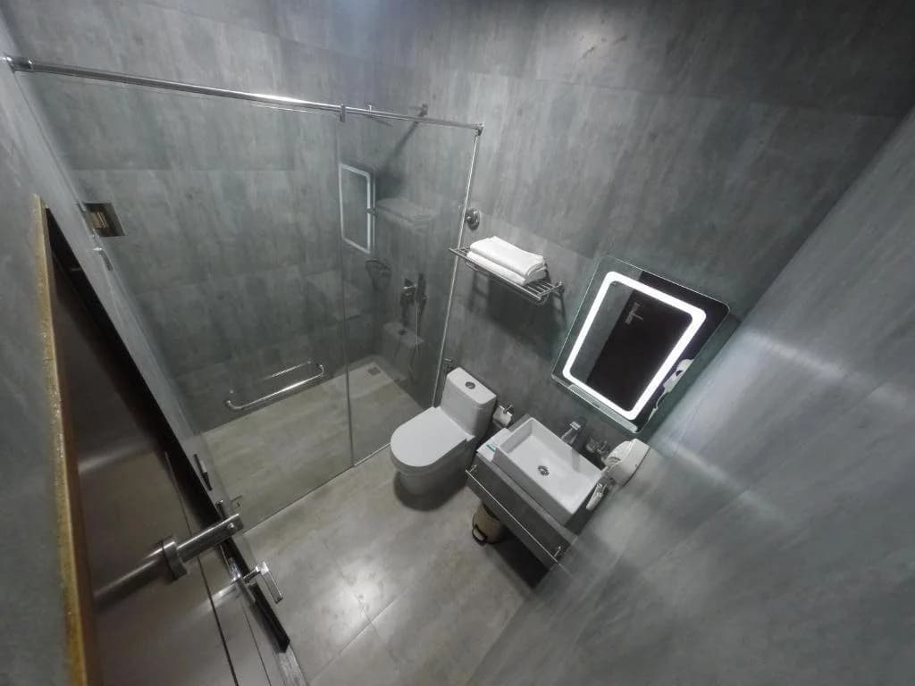 Dhiffushi Tourist Hotel - photo 5