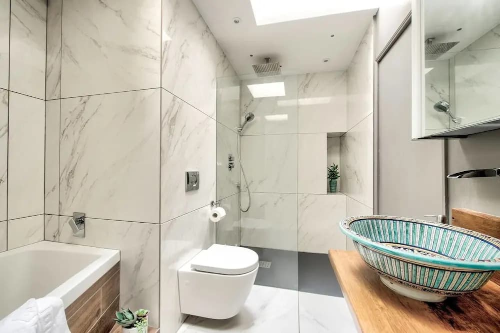 Spacious And Beautiful 2Br Flat In Morningside - photo 10