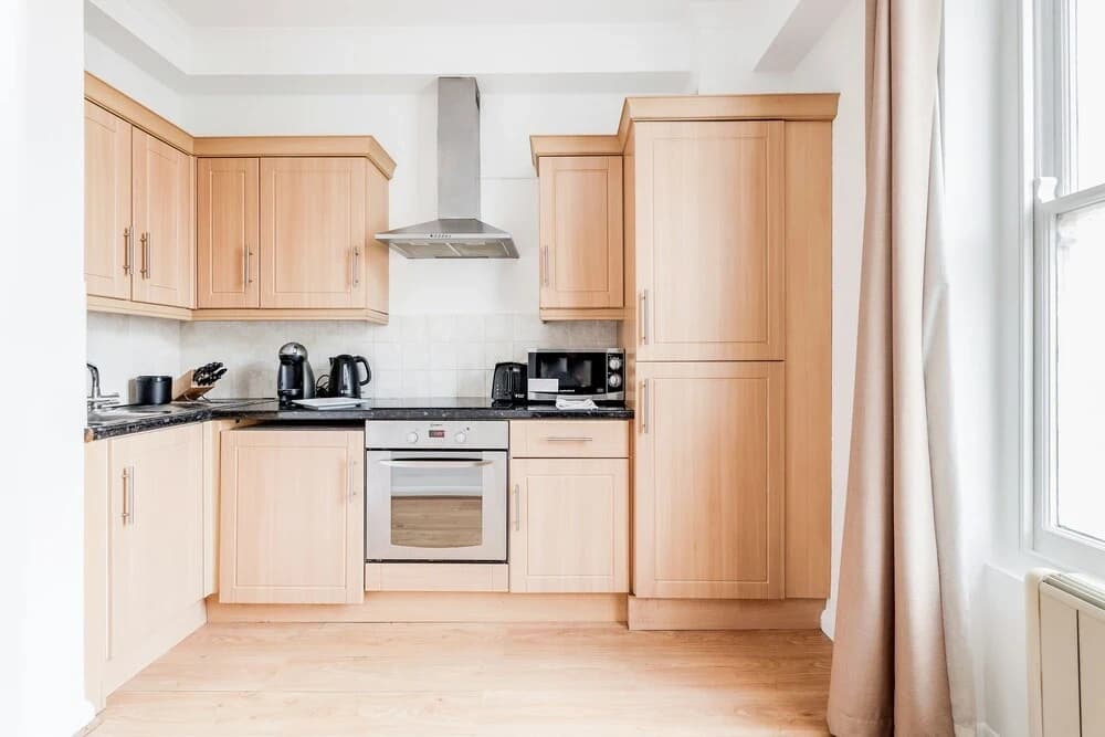 Kings Road Apartments - photo 15