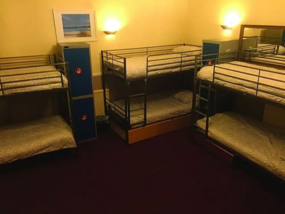 Bobby's Bunkhouse - Hostel - photo 3