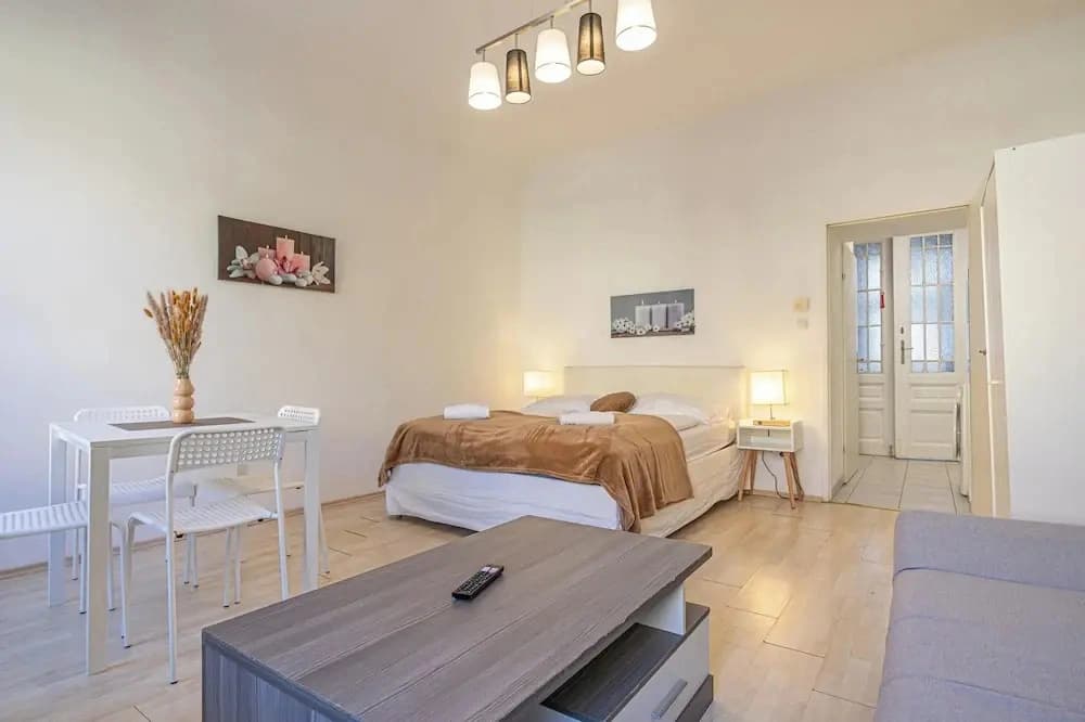 Fully Equipped 1BR Apartment Long Stay - photo 1