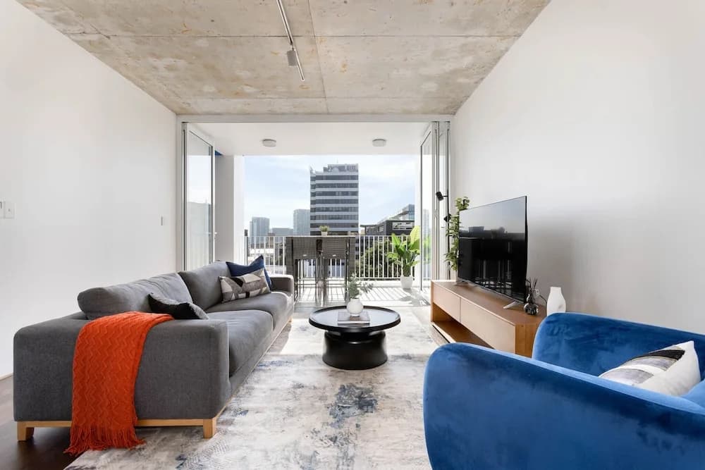 The Chromatic Apartments by Urban Rest - photo 4