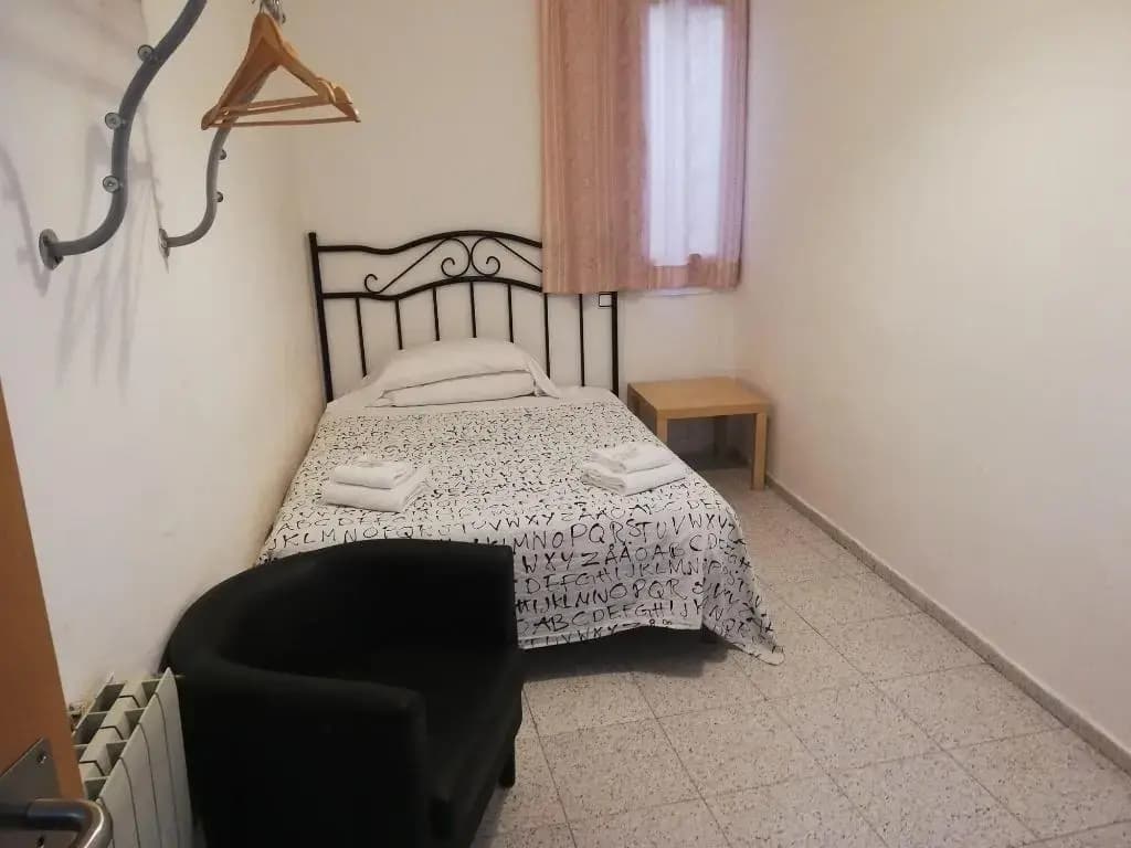 Hostal River - photo 4